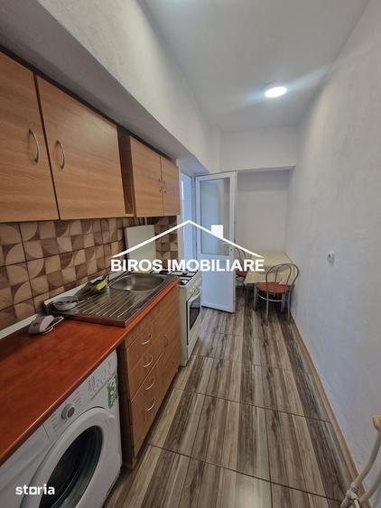 Garsonieră decomandată în Rovine