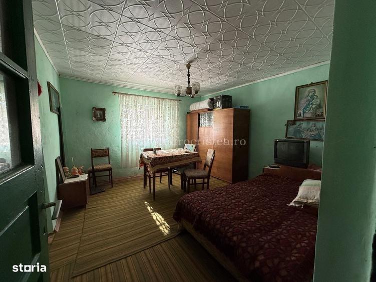 Casă cu 4 camere cu Teren 1531 Mp în Pecineaga