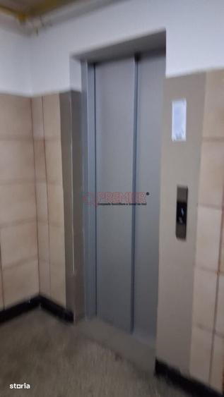 Apartament cu 3 camere decomandat în Dristor