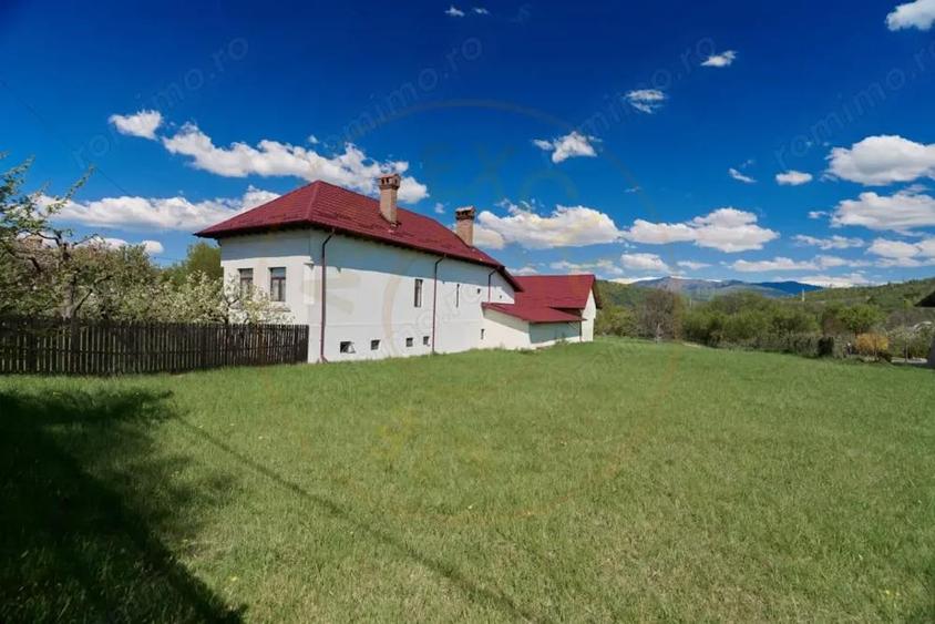 Casa Valea Mare Pravat (Campulung-Arges ) - farmec interbelic - 9915 mp teren - 17