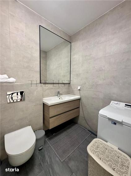 Casă cu 5 camere cu Teren 200 Mp în Central