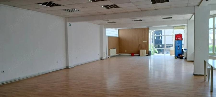 Spațiu comercial, de 190 mp, în Central