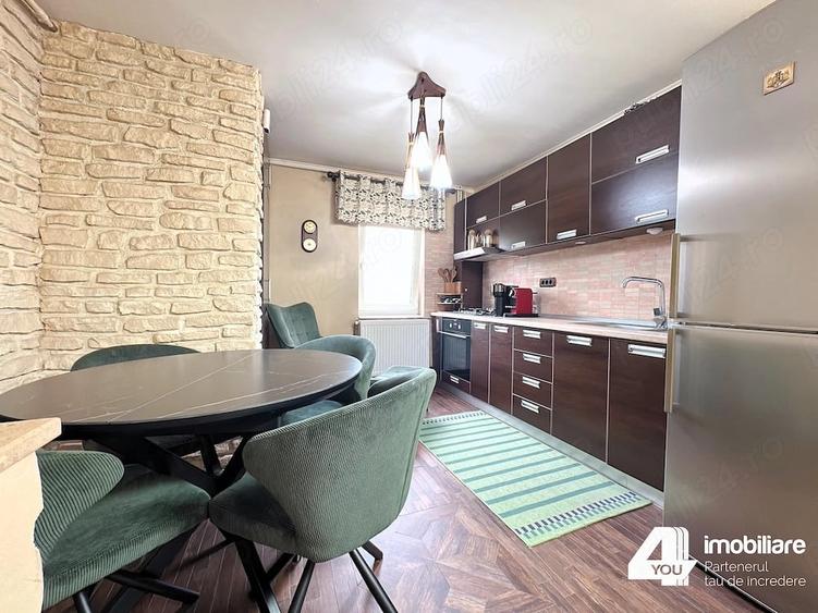 Apartament cu 3 camere semidecomandat în Confecții