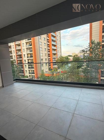 Apartament cu 3 camere semidecomandat, mobilat în Dristor