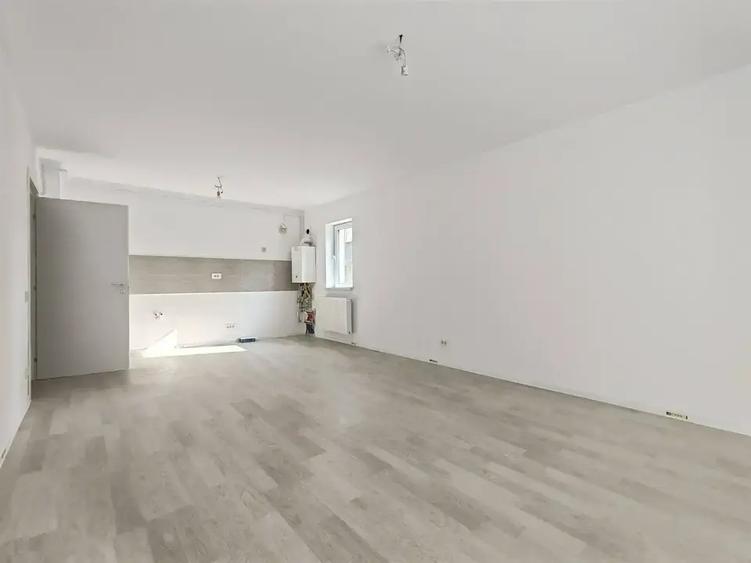 Apartament cu 3 camere decomandat în Theodor Pallady
