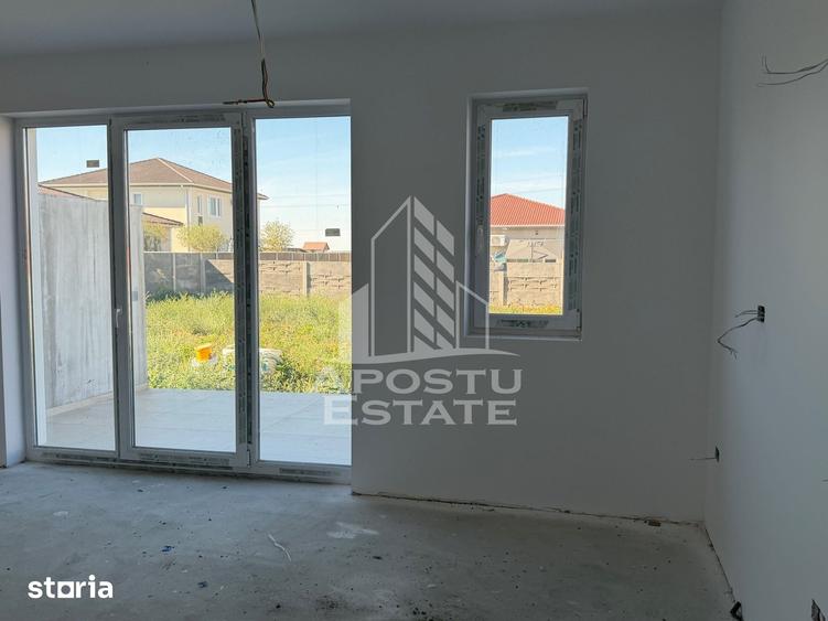 Casă cu 4 camere cu Teren 252 Mp în Remetea Mare