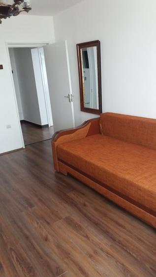 Apartament cu 2 camere decomandat în Romanilor