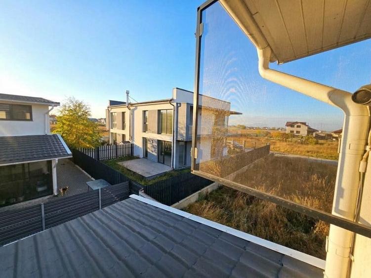 Duplex cu 4 camere cu Teren 175 Mp în Tărlungeni