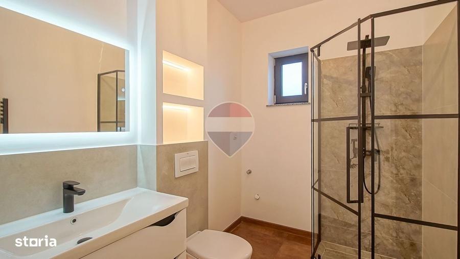 Casă cu 3 camere în Tărlungeni