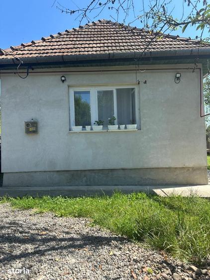 Casă cu 2 camere cu Teren 910 Mp în Central