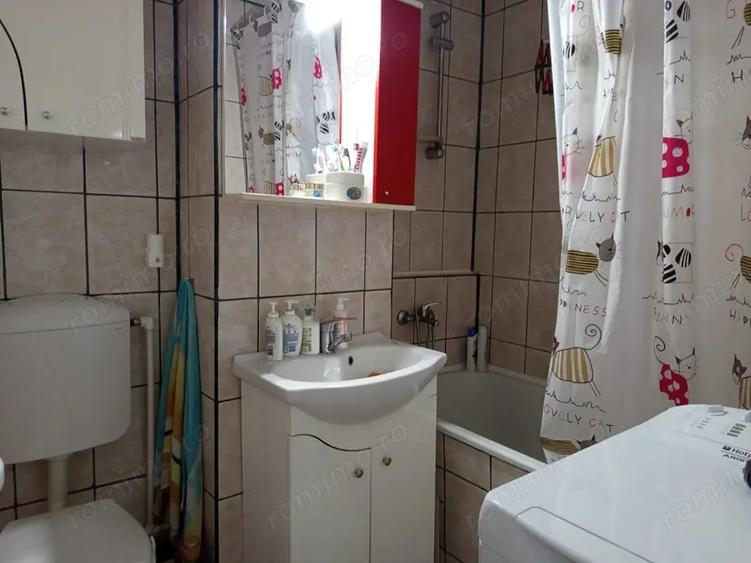 Garsonieră decomandată în Central
