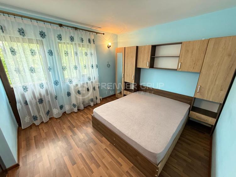 Casă individuală cu 7 camere cu Teren 400 Mp în Holboca