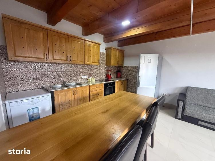 Casă cu 4 camere cu Teren 430 Mp în Cetate