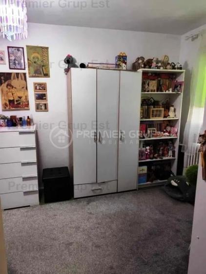 Apartament cu 3 camere nedecomandat în Tătărași