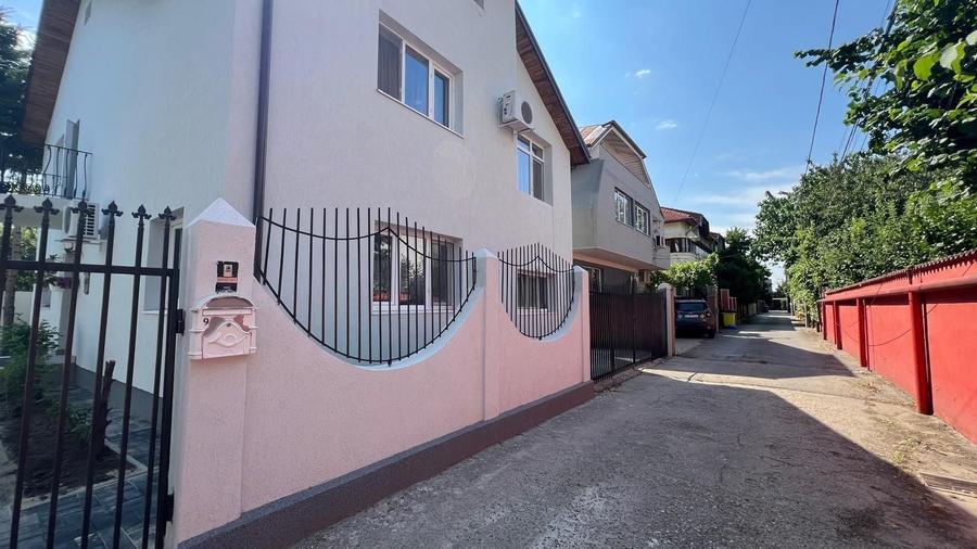 Casă individuală cu 5 camere cu Canalizare în Prelungirea Ghencea