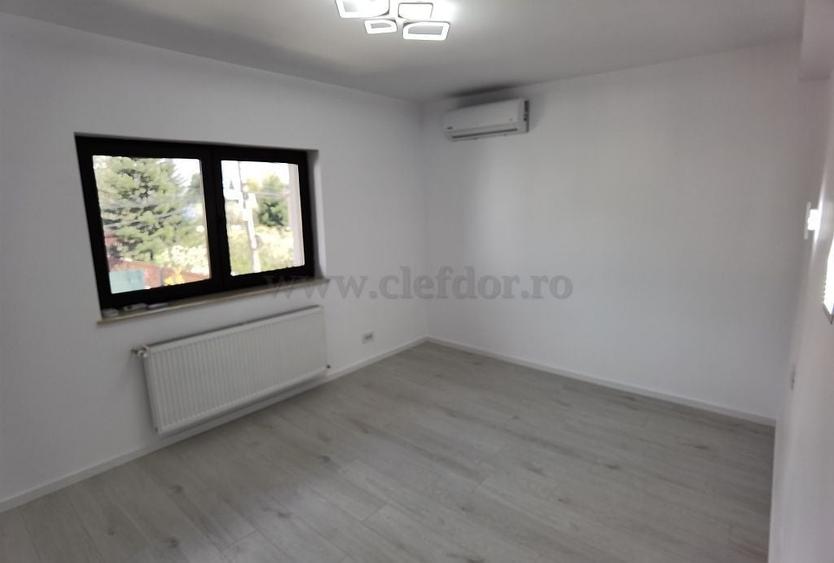 Casă individuală cu 6 camere cu Piscina în Iancu Nicolae