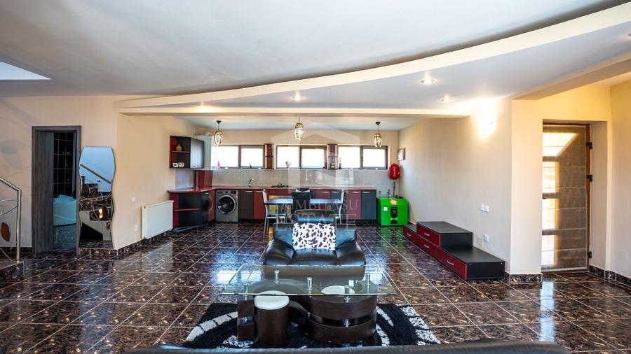Casă individuală cu 5 camere cu Piscina în Bod