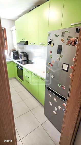 Apartament cu 2 camere decomandat în Tractorul