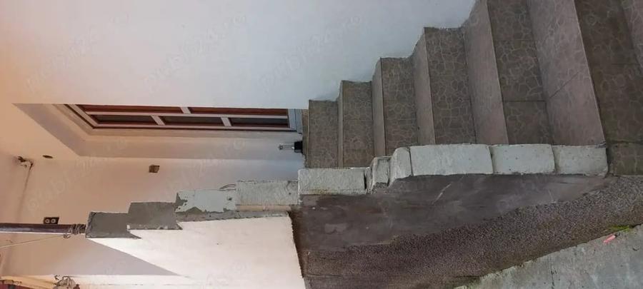 Casă cu 2 camere în Central