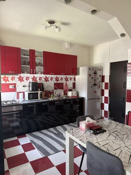Apartament cu 2 camere decomandat în Ostroveni