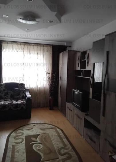Apartament cu 2 camere decomandat în Tractorul