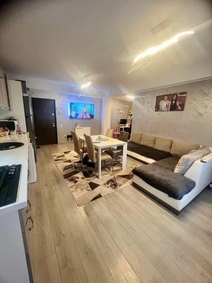 Apartament cu 2 camere semidecomandat, mobilat în Florești — fotografia 1
