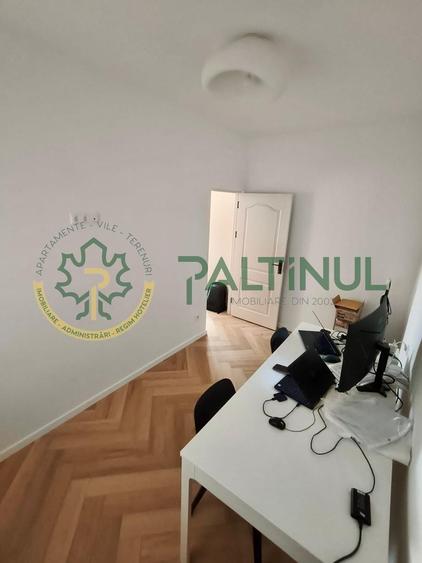 Apartament cu 3 camere decomandat, mobilat în Turnișor