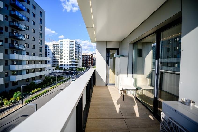 Apartament cu 3 camere semidecomandat, mobilat în Central