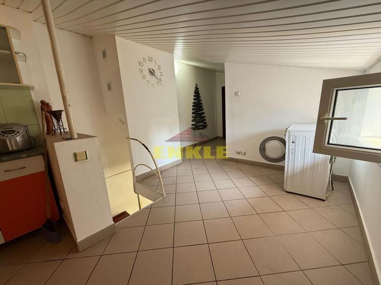 Apartament de vânzare , 75 mp– Zona Școlii 7 - 9