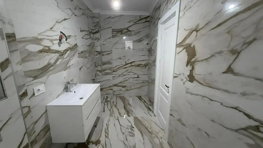Apartament cu 4 camere decomandat în Aviației