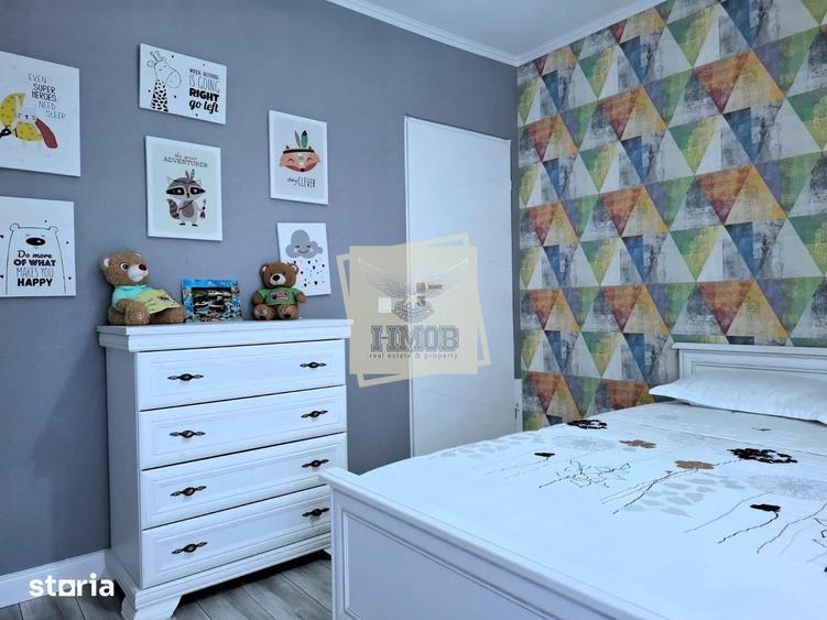 Apartament cu 3 camere decomandat în Turnișor