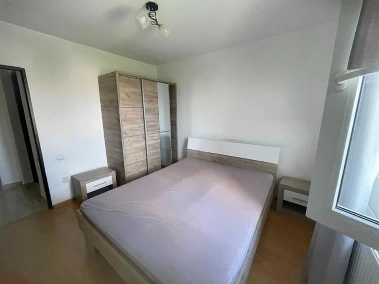 Apartament cu 2 camere decomandat în Titan