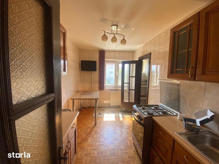 Apartament cu 2 camere decomandat, mobilat în Central