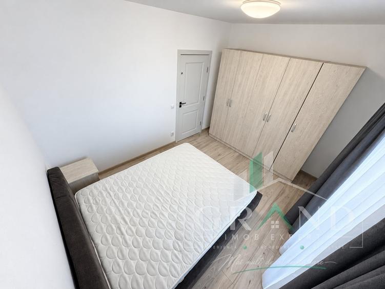 Apartament cu 3 camere semidecomandat, mobilat în Iris