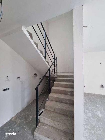 Casă cu 4 camere decomandat cu Teren 120 Mp în Central