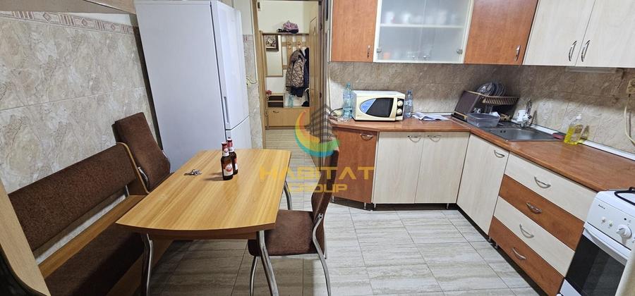 Apartament cu 3 camere decomandat, mobilat în Gorjului