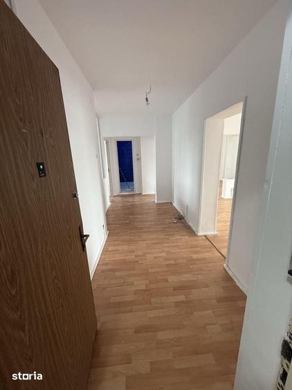 Spațiu comercial, de 80 mp, în Decebal