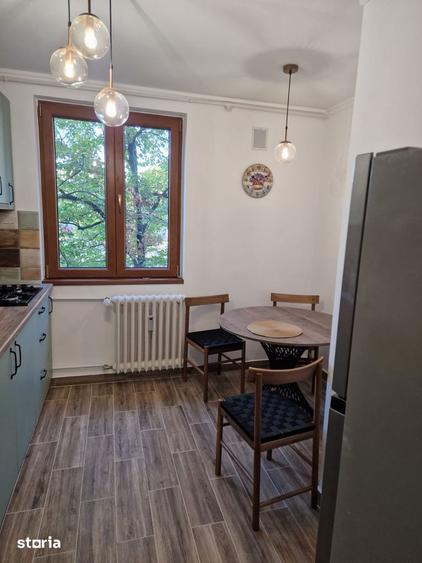 Apartament cu 3 camere si garaj de vanzare in zona Drumul Taberei - 9