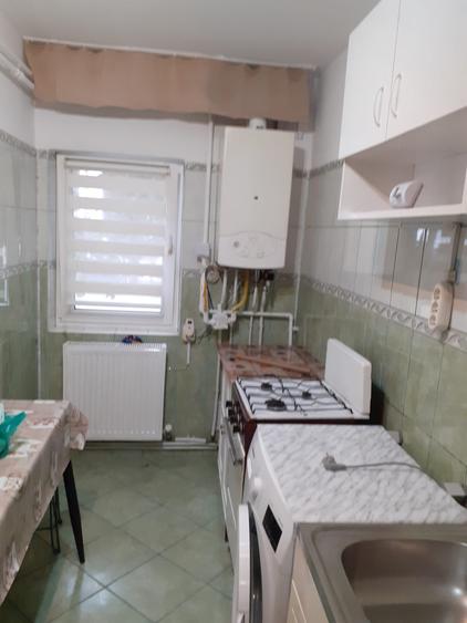Garsonieră decomandată în Mioriței
