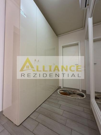 Apartament cu 3 camere decomandat, mobilat în Central