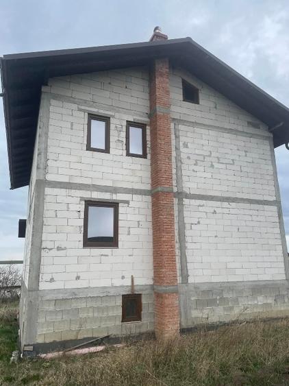 Casă individuală cu 5 camere cu Teren 4360 Mp în Bosanci