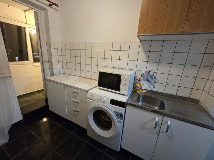 Apartament cu 2 camere decomandat în Gara