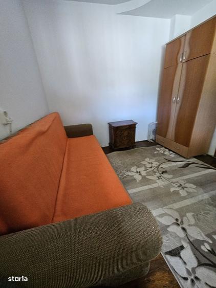 Apartament cu 3 camere decomandat în Universității