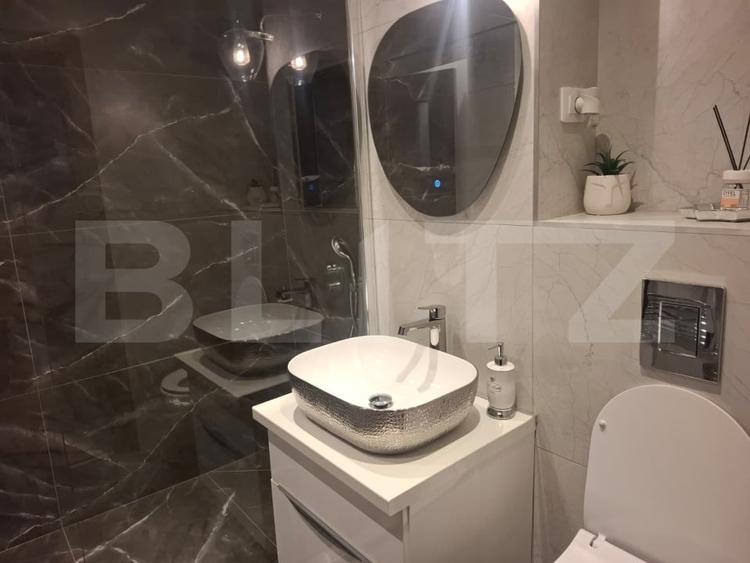Apartament cu 3 camere decomandat, mobilat în Micro 11