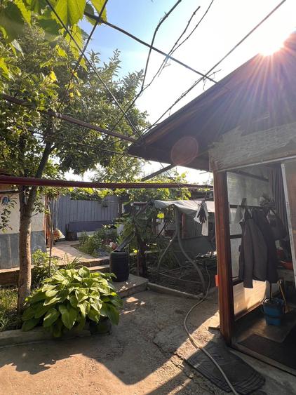 Casă individuală cu 3 camere cu Teren 528 Mp în Est