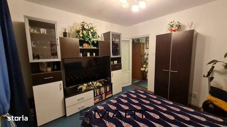Apartament cu 3 camere decomandat, mobilat în Mihai Viteazul