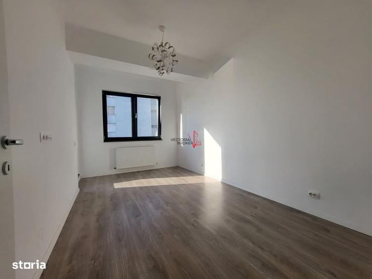 Apartament cu 3 camere decomandat în Titan