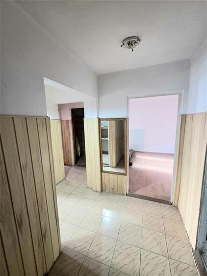 Apartament cu 3 camere decomandat în Inel II
