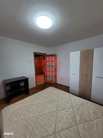 Apartament cu 2 camere decomandat, mobilat în Central