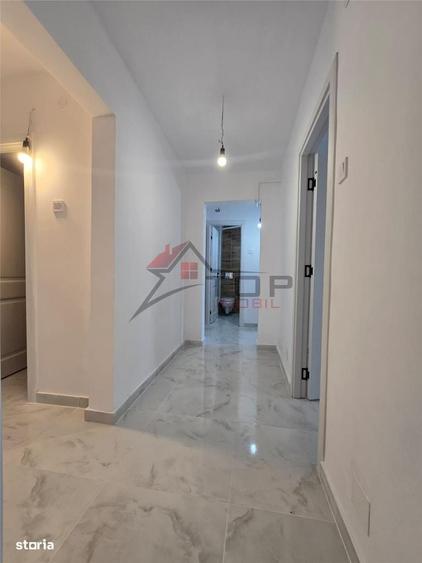 Apartament cu 4 camere decomandat în Dacia